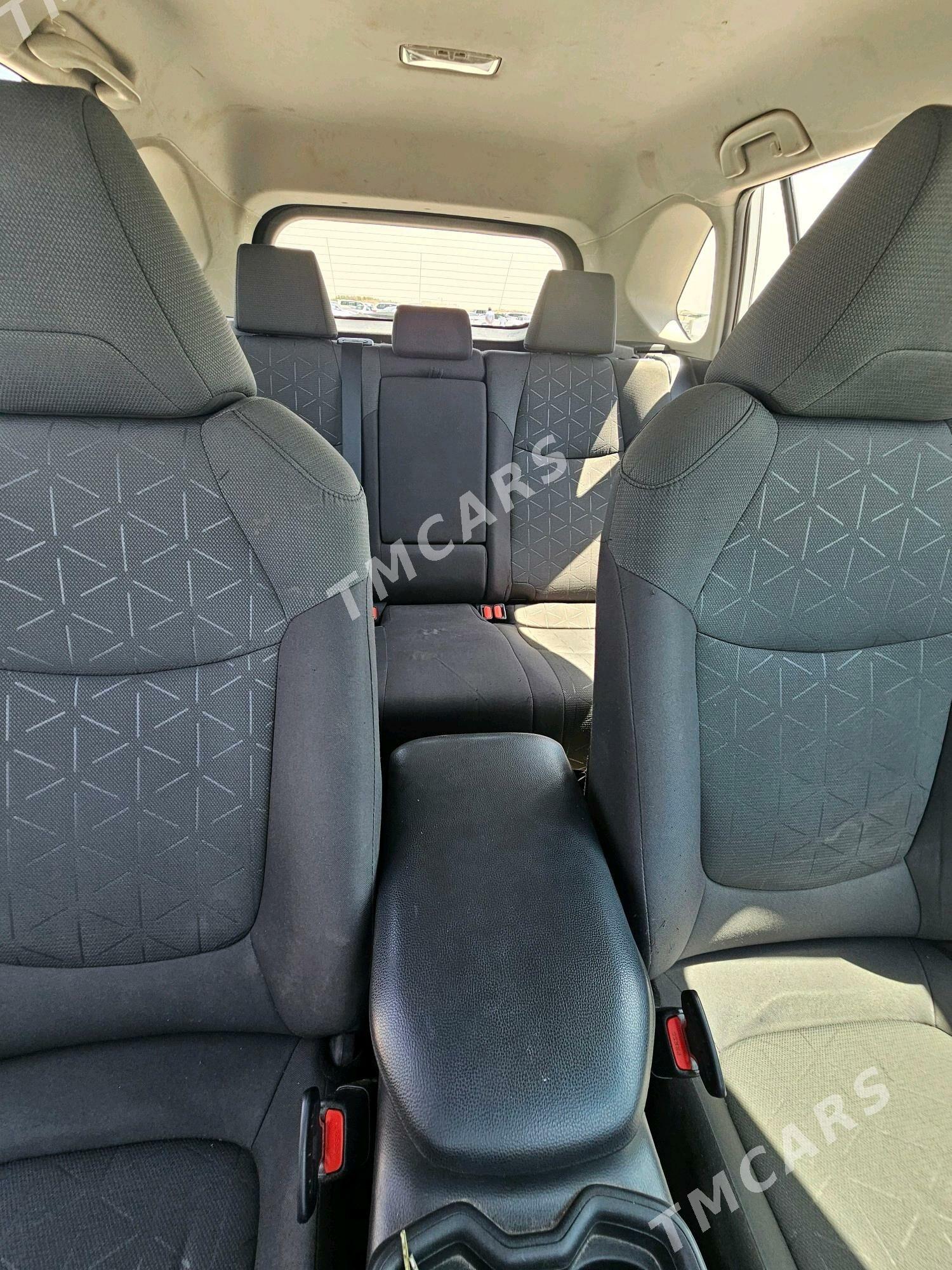 Toyota RAV4 2021 - 282 000 TMT - Aşgabat - img 8