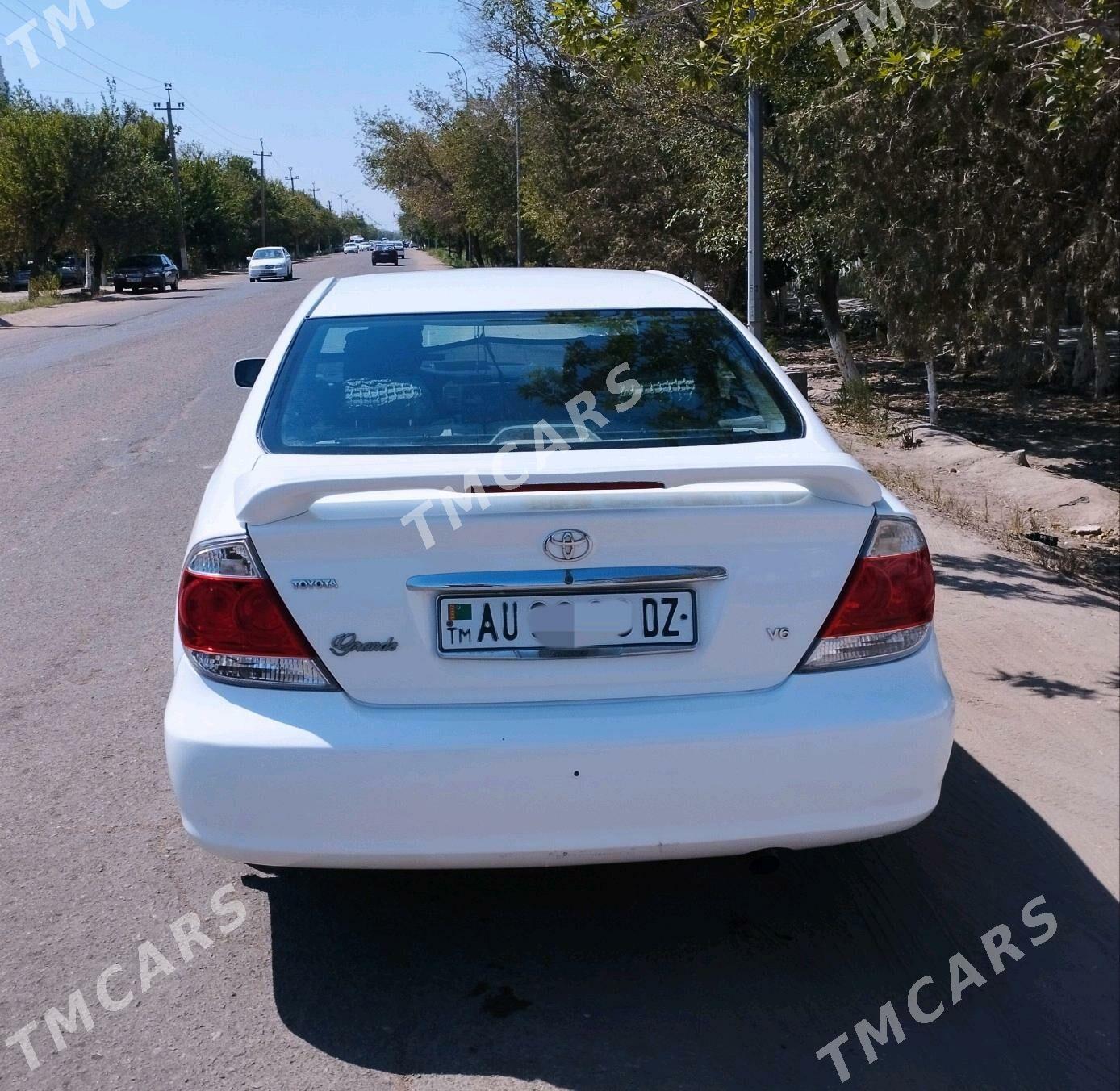 Toyota Camry 2003 - 169 000 TMT - Гурбансолтан Едже - img 2