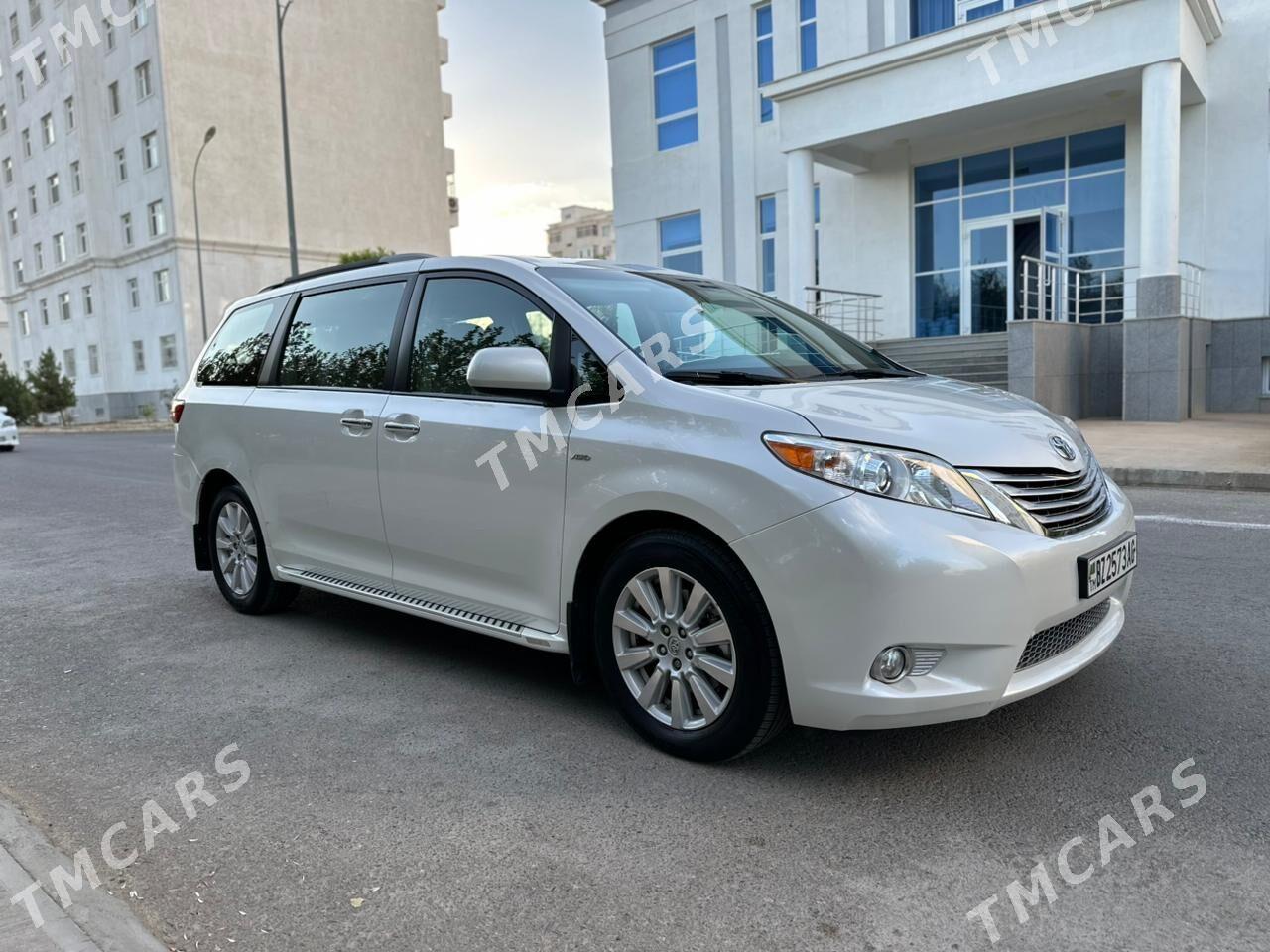 Toyota Sienna 2017 - 450 000 TMT - Aşgabat - img 2