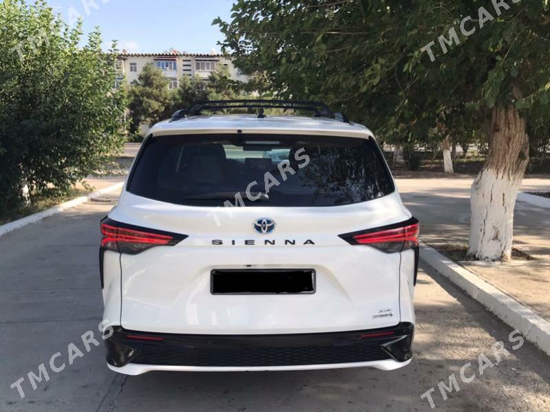 Toyota Sienna 2021 - 670 000 TMT - Türkmenabat - img 6