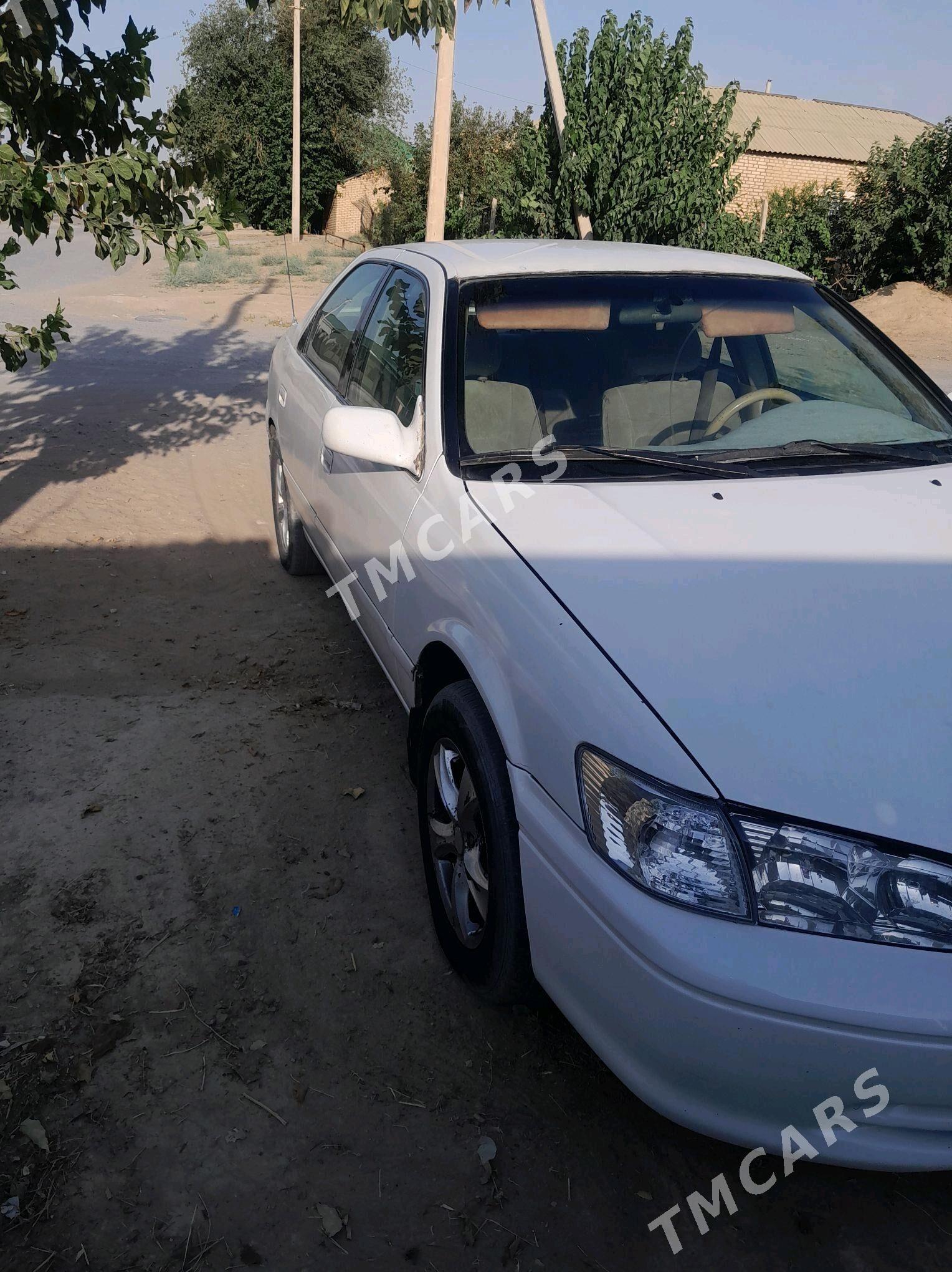 Toyota Camry 2000 - 110 000 TMT - Анев - img 2