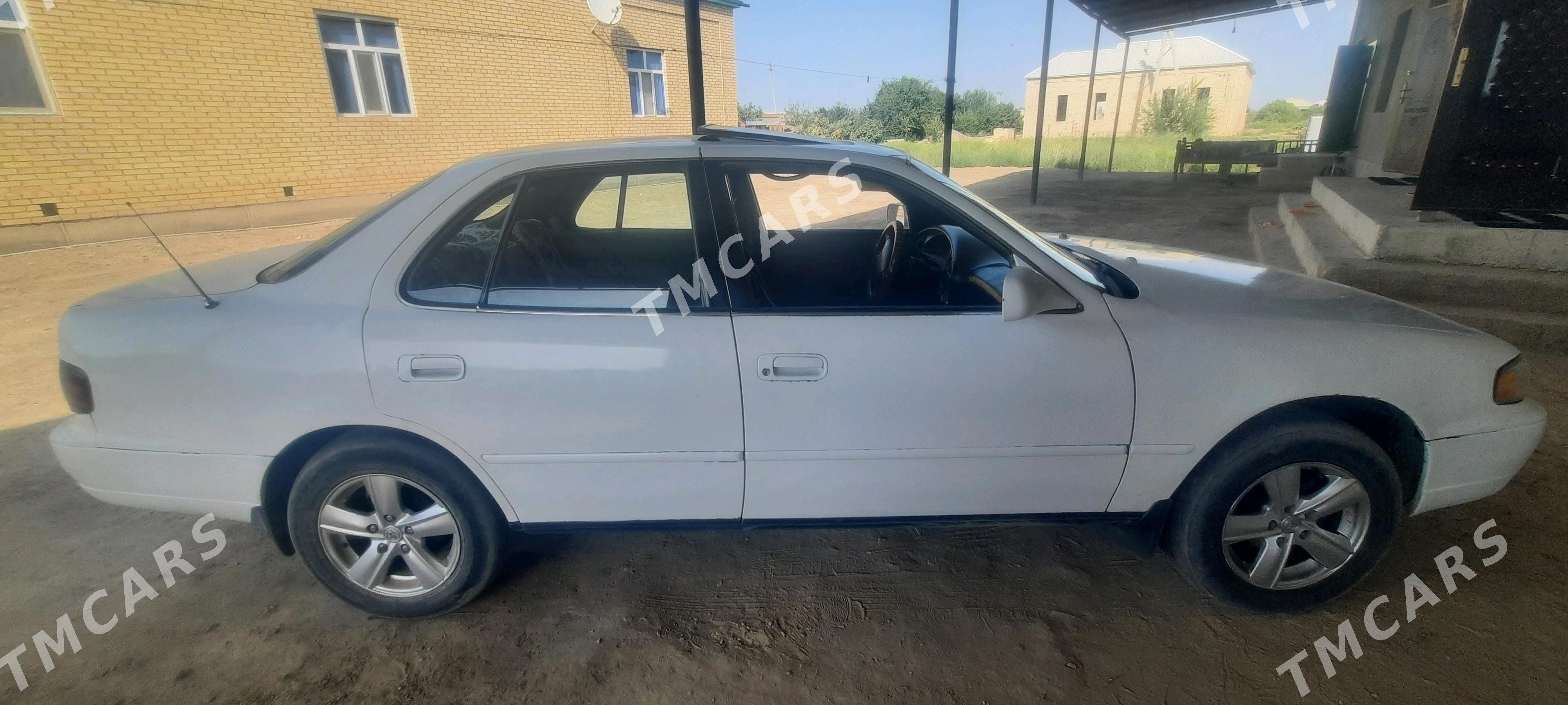 Toyota Camry 1995 - 70 000 TMT - Мары - img 7