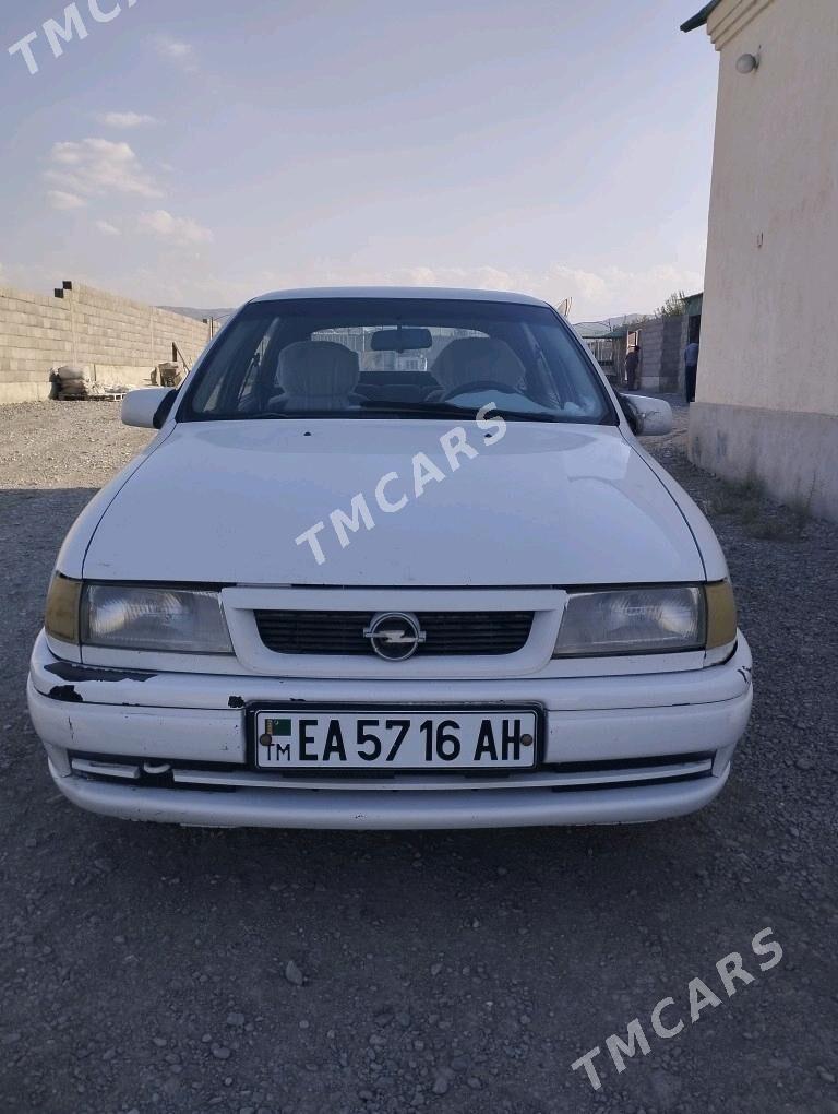 Opel Vectra 1995 - 32 000 TMT - Бахарден - img 3