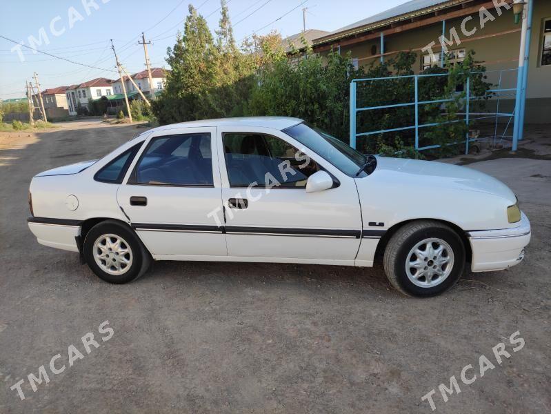 Opel Vectra 1993 - 26 000 TMT - Gubadag - img 4