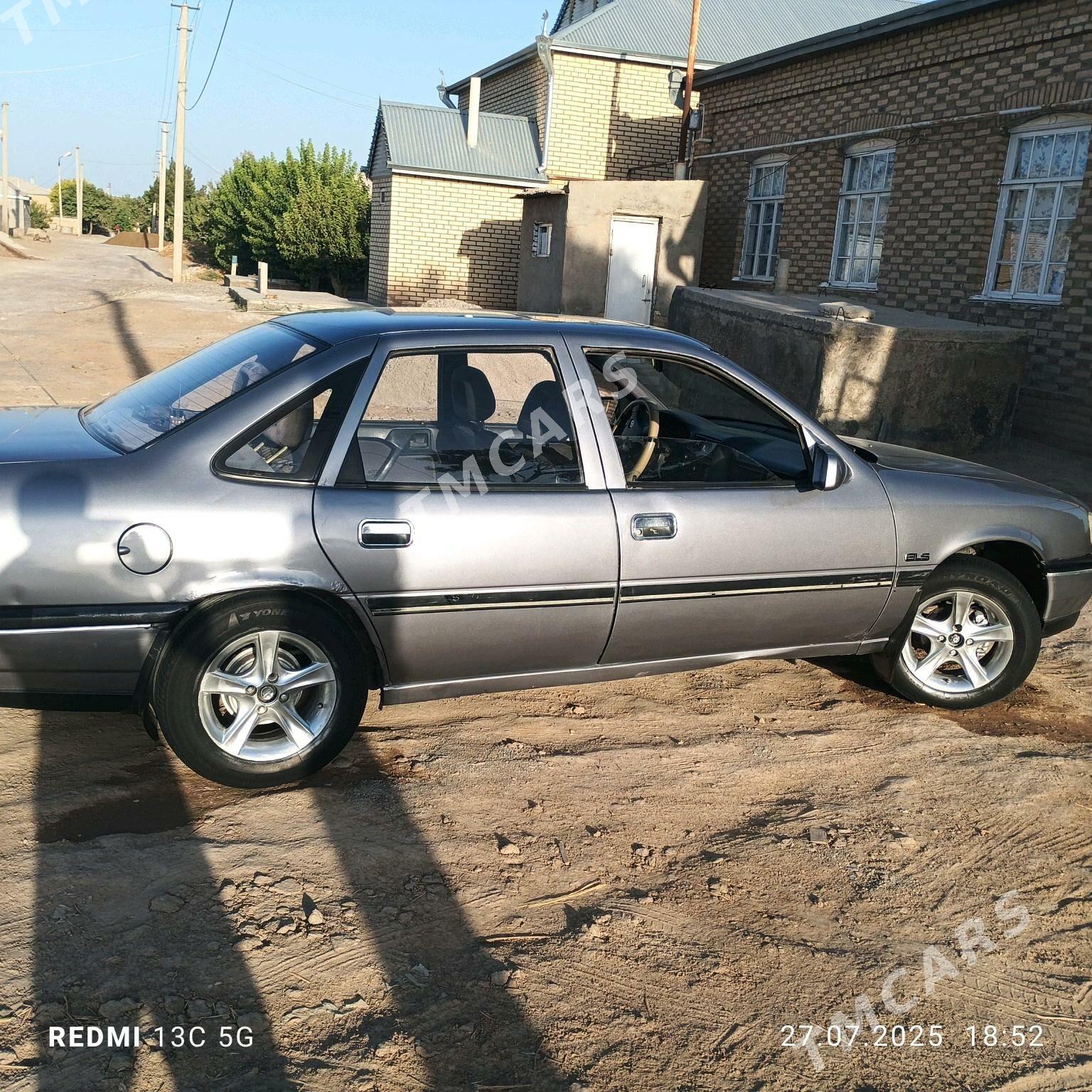 Opel Vectra 1989 - 30 000 TMT - Мары - img 1