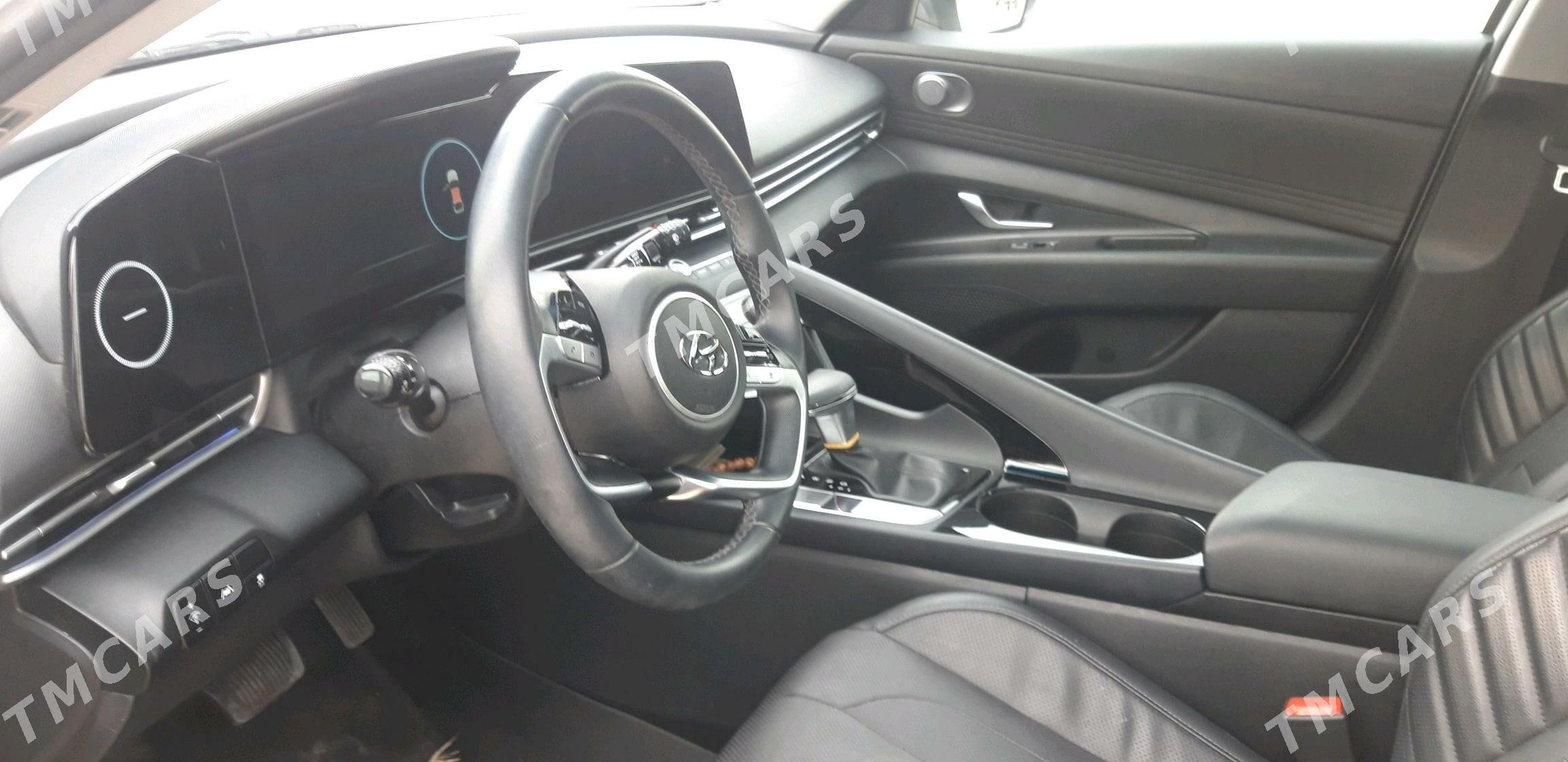 Hyundai Elantra 2021 - 265 000 TMT - Ýaşlyk - img 6