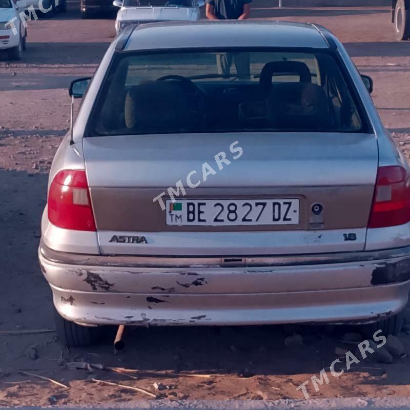 Opel Astra 1994 - 30 000 TMT - Gubadag - img 2
