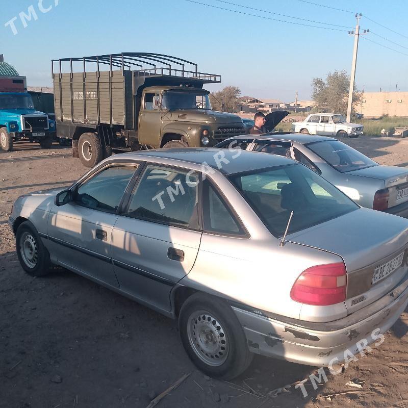 Opel Astra 1994 - 30 000 TMT - Gubadag - img 4