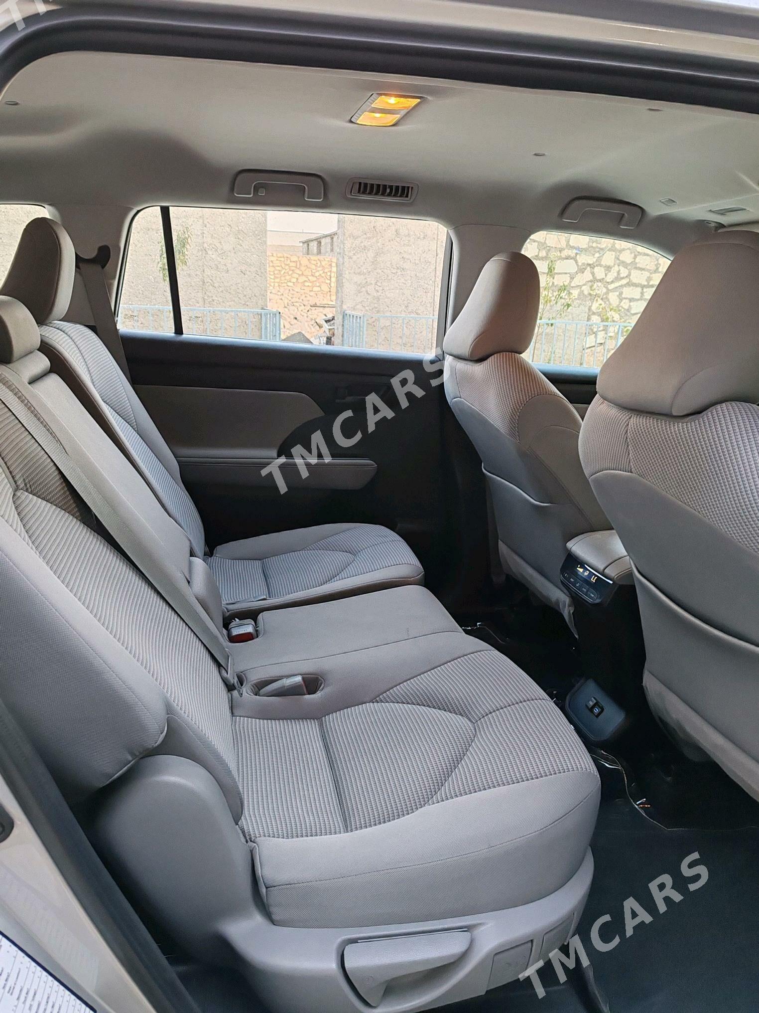 Toyota Highlander 2022 - 490 000 TMT - Балканабат - img 7