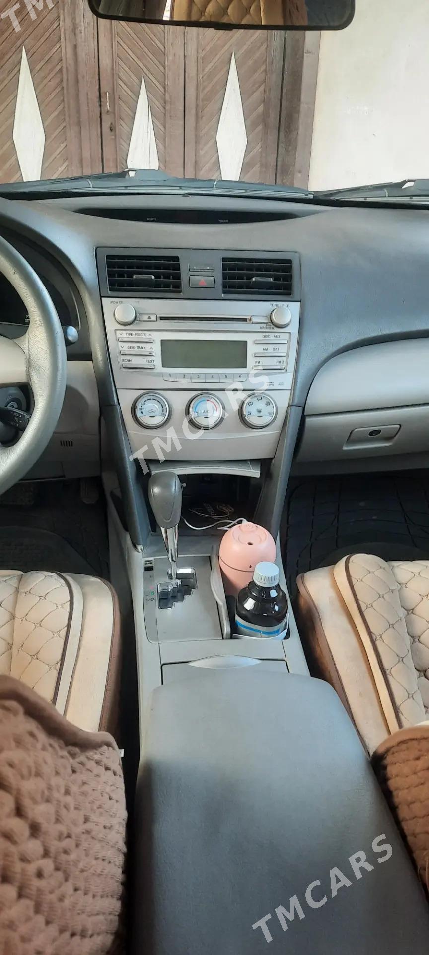 Toyota Camry 2010 - 170 000 TMT - Şabat etr. - img 6