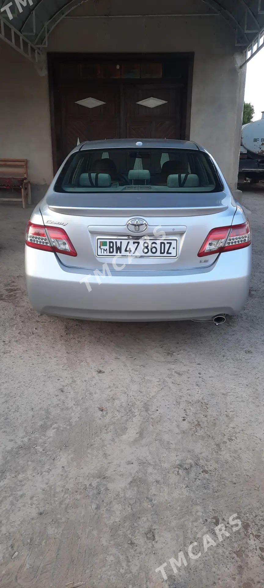 Toyota Camry 2010 - 170 000 TMT - Şabat etr. - img 8