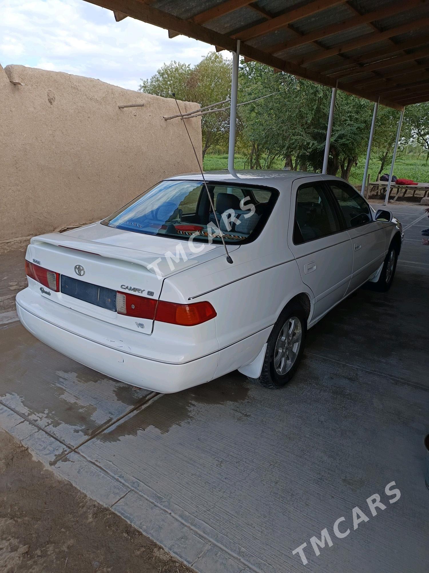 Toyota Camry 2000 - 132 000 TMT - Türkmenbaşy etr. - img 3