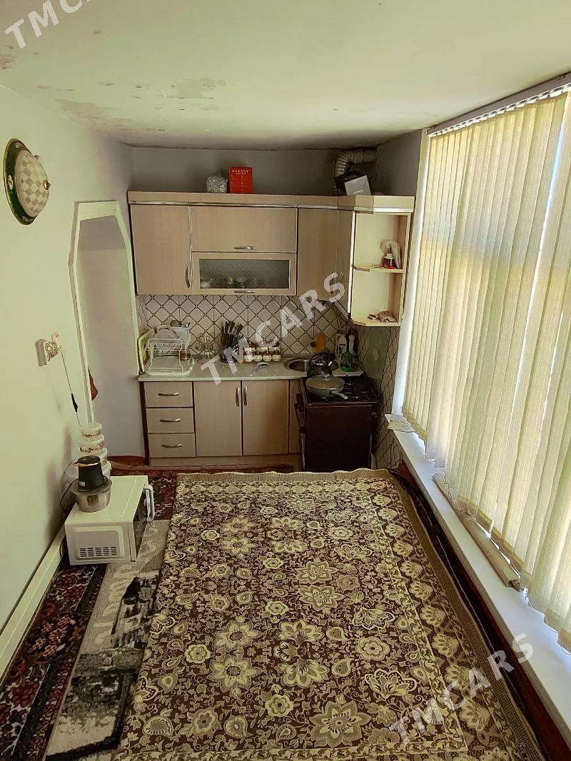 продается 4 комнатное квартира - Кёнеургенч - img 2