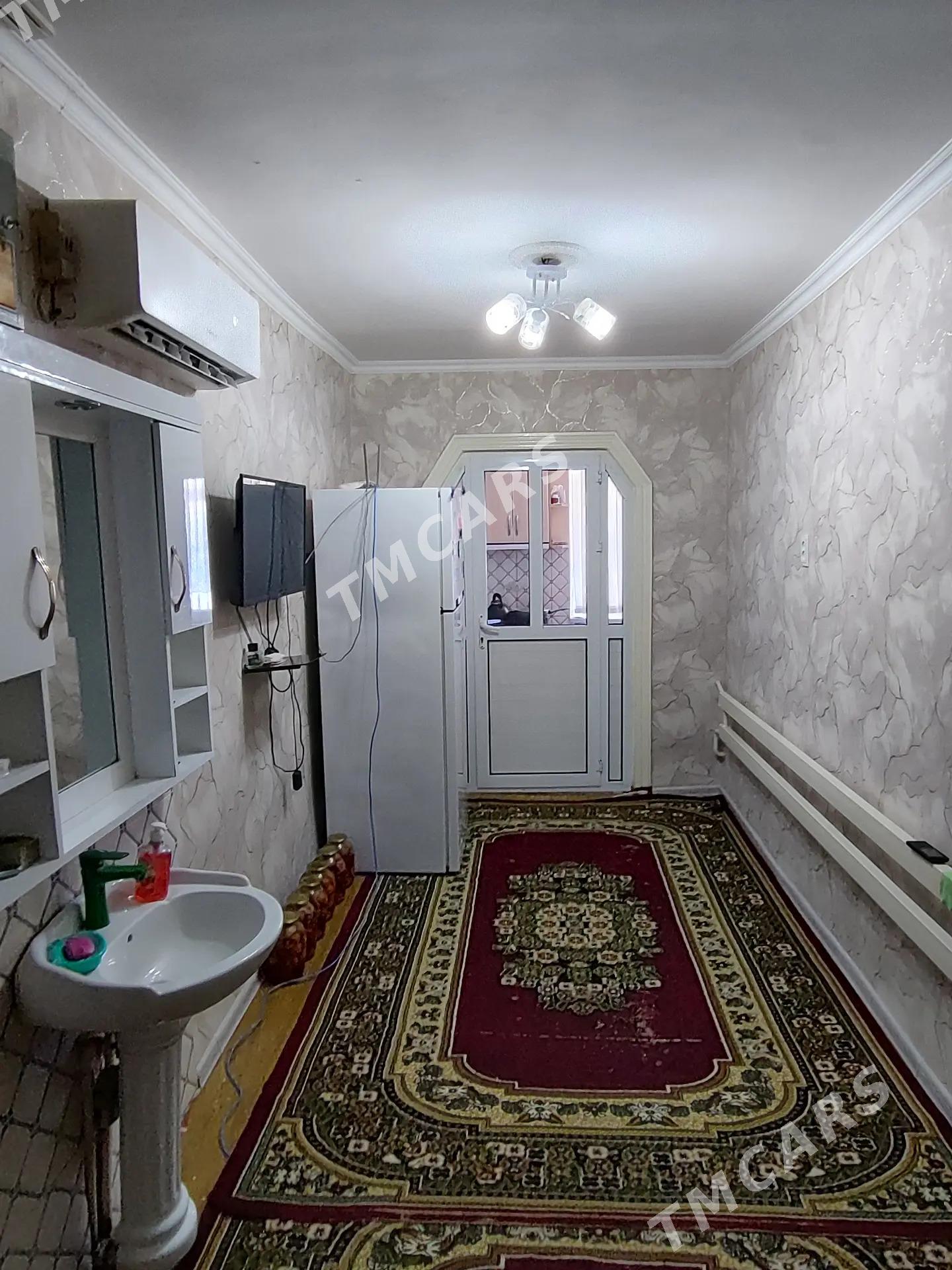 продается 4 комнатное квартира - Кёнеургенч - img 10
