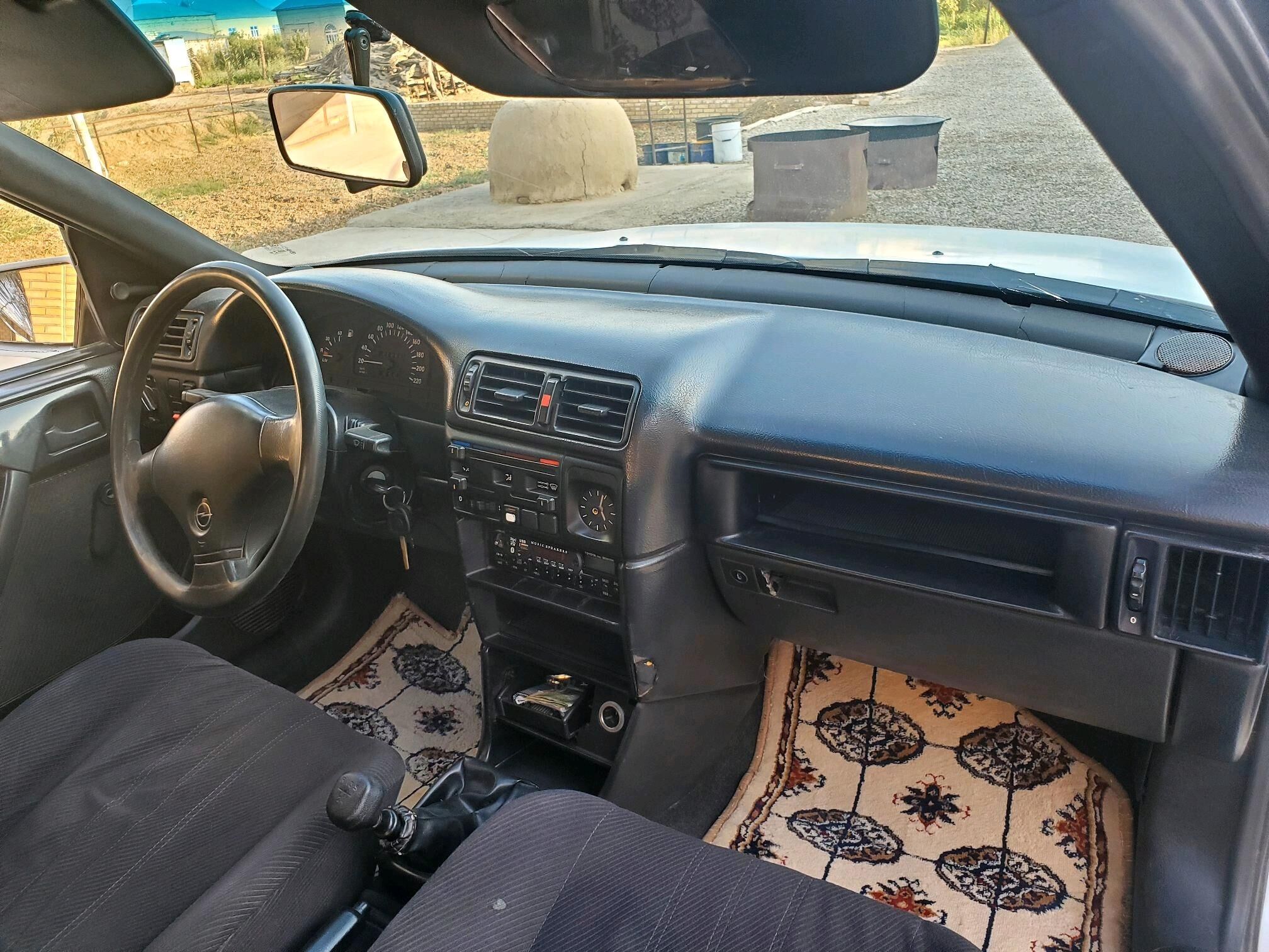 Opel Vectra 1990 - 33 000 TMT - Mary - img 4