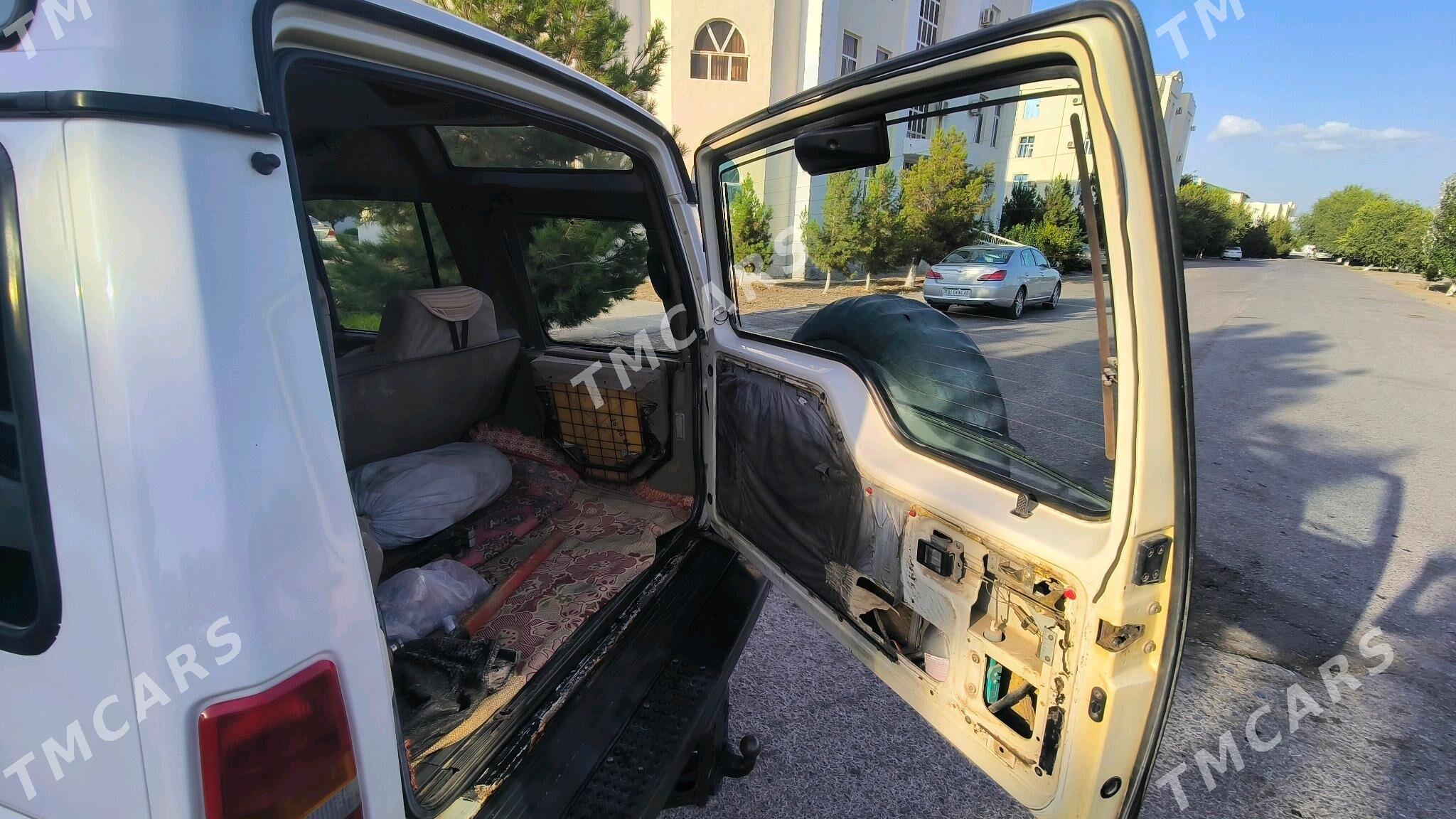 Land Rover Discovery 2000 - 60 000 TMT - Туркменабат - img 7