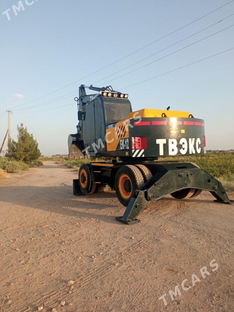 JCB 4CX ECO 2003 - 400 000 TMT - Garabekewül - img 4