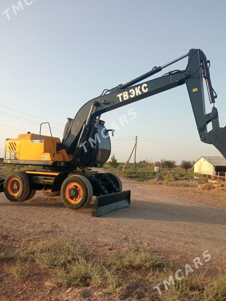 JCB 4CX ECO 2003 - 400 000 TMT - Garabekewül - img 7