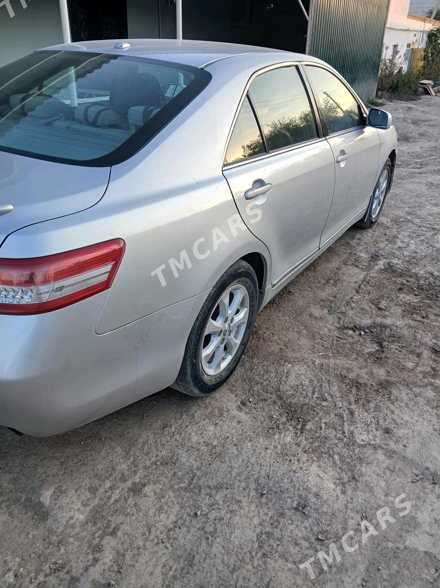 Toyota Camry 2010 - 190 000 TMT - Köneürgenç - img 3