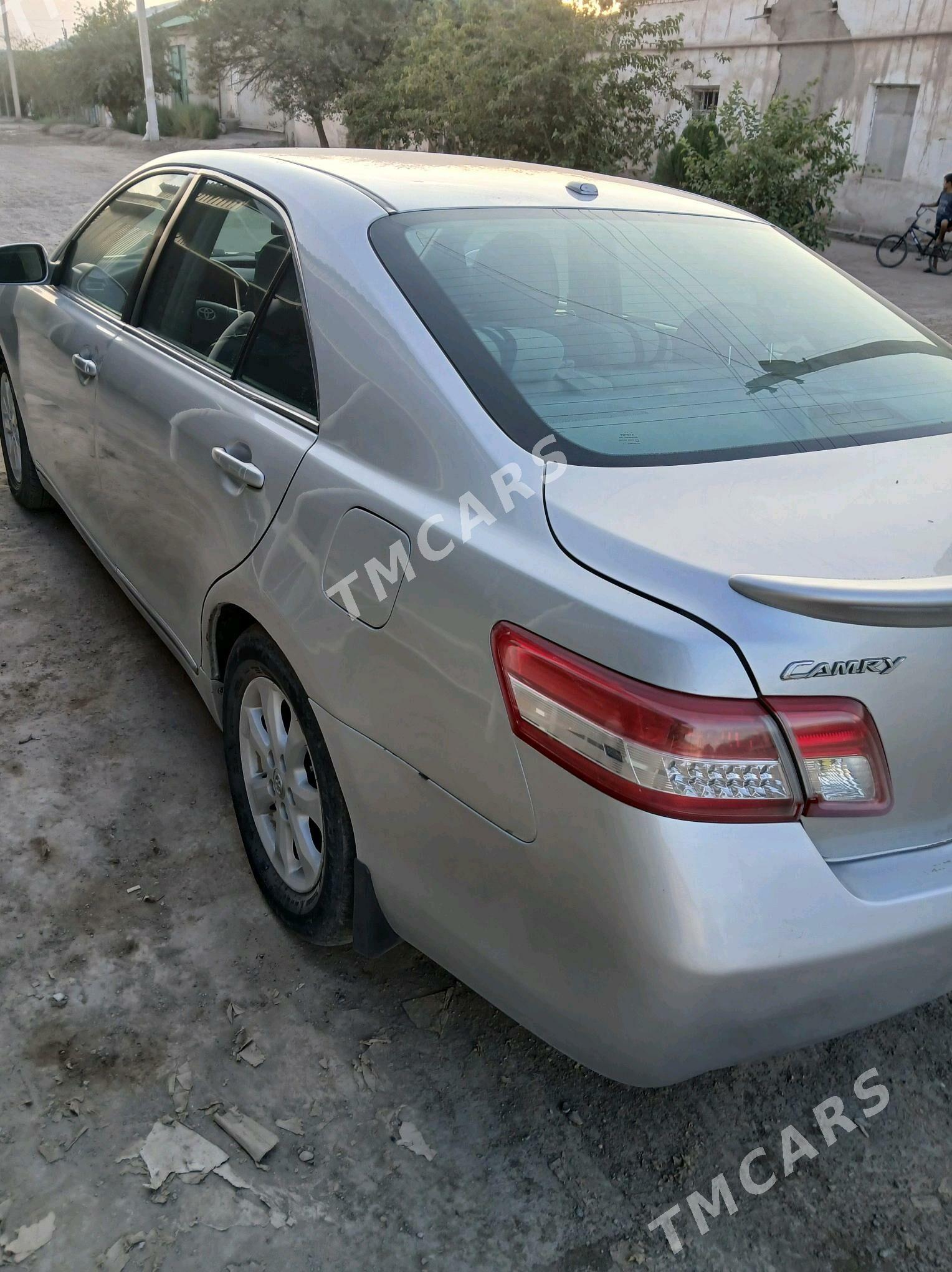 Toyota Camry 2010 - 190 000 TMT - Köneürgenç - img 4