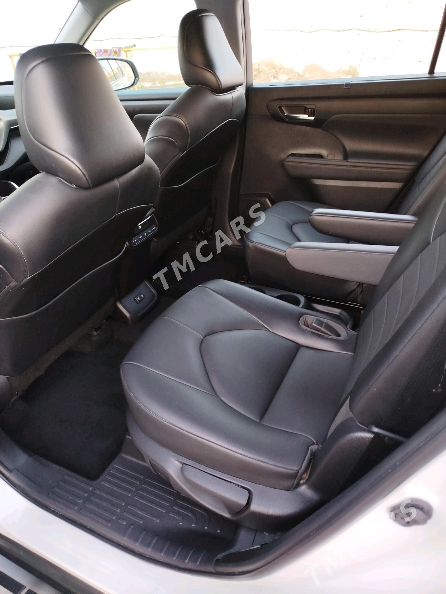 Toyota Highlander 2021 - 525 000 TMT - Mary - img 3