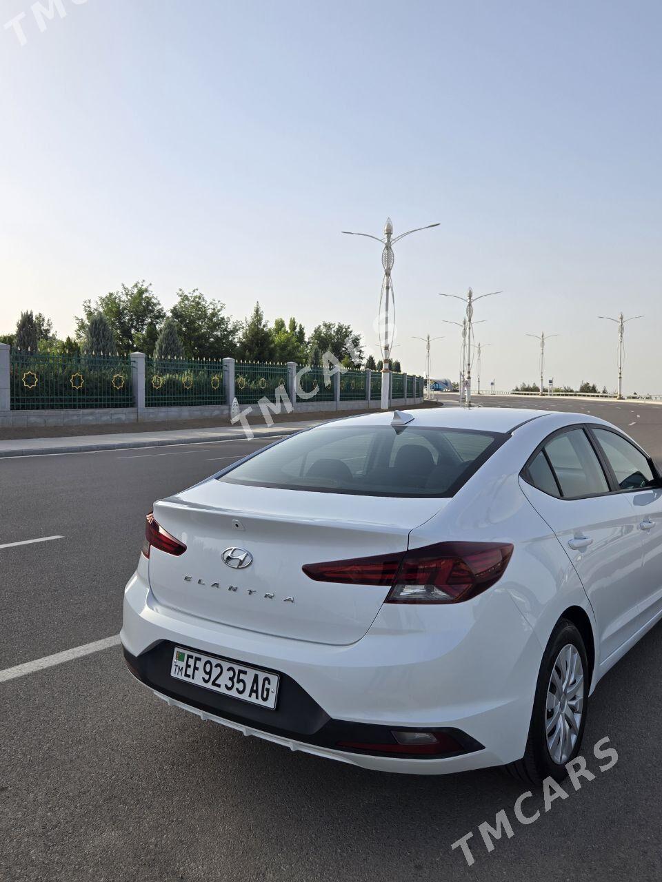 Hyundai Elantra 2020 - 228 000 TMT - Aşgabat - img 5