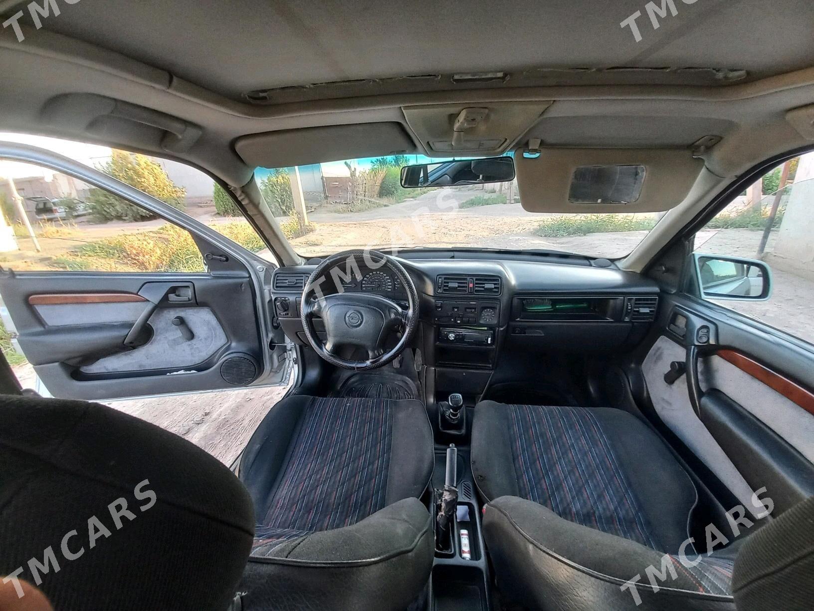 Opel Vectra 1993 - 30 000 TMT - Daşoguz - img 4