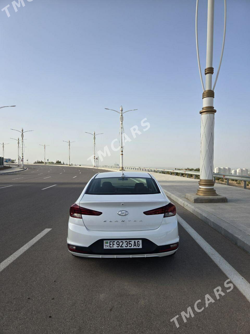 Hyundai Elantra 2020 - 228 000 TMT - Aşgabat - img 4