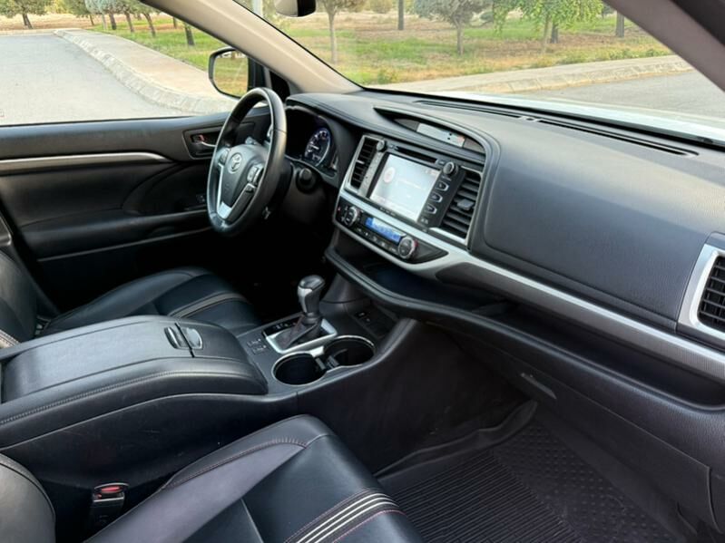 Toyota Highlander 2019 - 510 000 TMT - Aşgabat - img 9