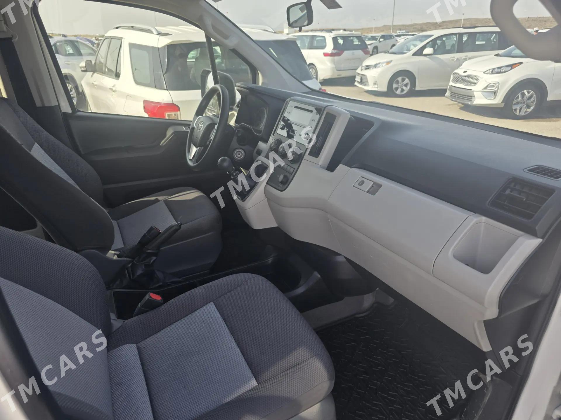 Toyota Hiace 2021 - 680 000 TMT - Aşgabat - img 6