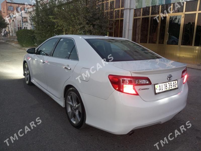 Toyota Camry 2014 - 235 000 TMT - 11 мкр - img 4