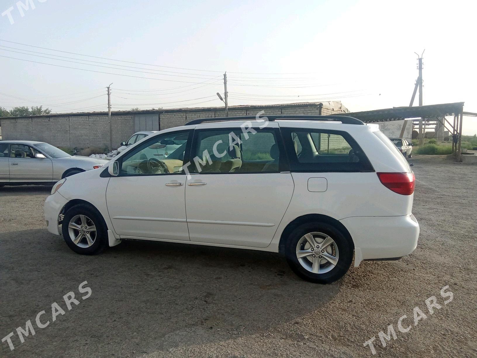 Toyota Sienna 2004 - 170 000 TMT - Теджен - img 5