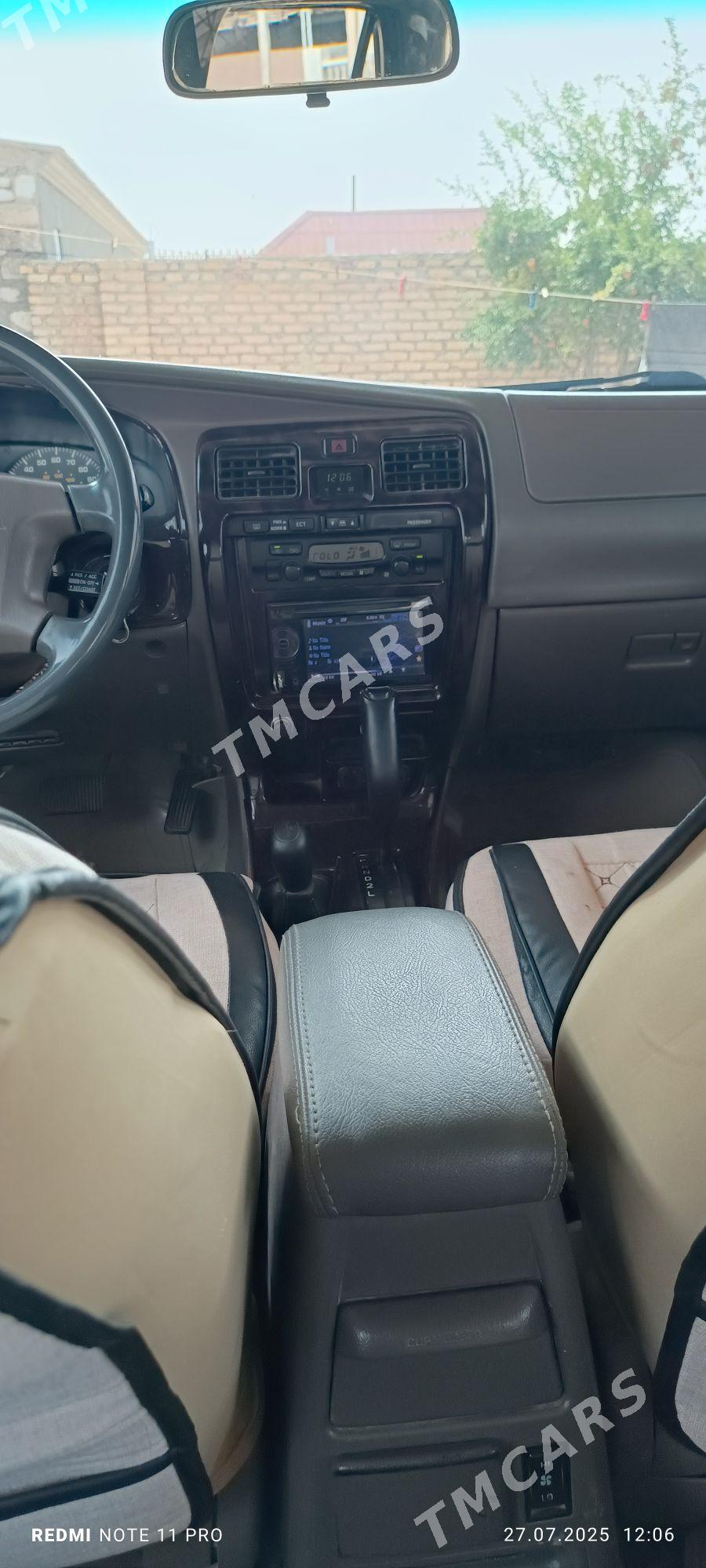 Toyota 4Runner 2002 - 140 000 TMT - Гумдаг - img 2