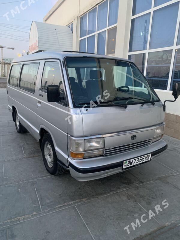 Toyota Hiace 1988 - 52 000 TMT - Мары - img 3
