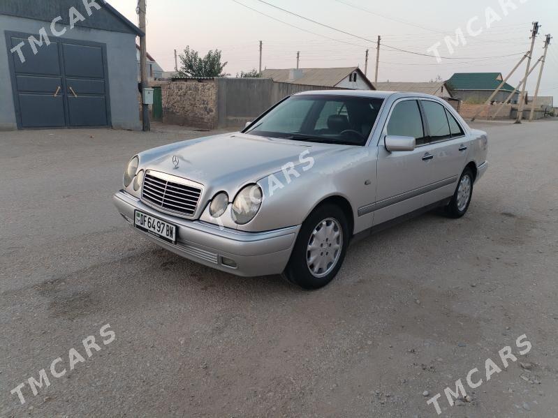 Mercedes-Benz E320 1999 - 87 000 TMT - Гумдаг - img 4