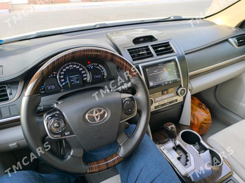 Toyota Camry 2012 - 220 000 TMT - Podwoýski köç. (Bitarap Türkmenistan şaýoly) - img 4