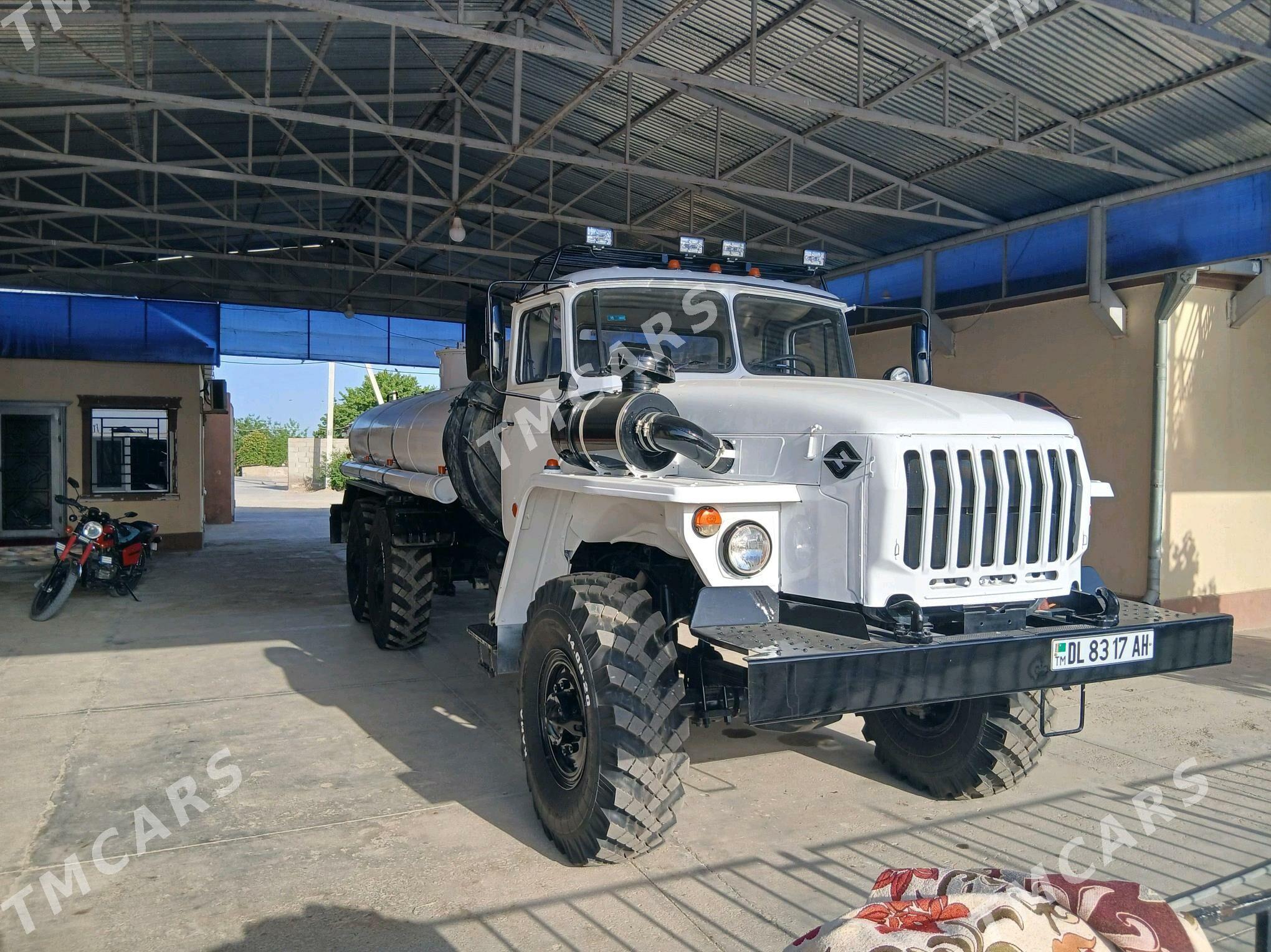 Ural 5557 2015 - 700 000 TMT - Гёкдепе - img 2