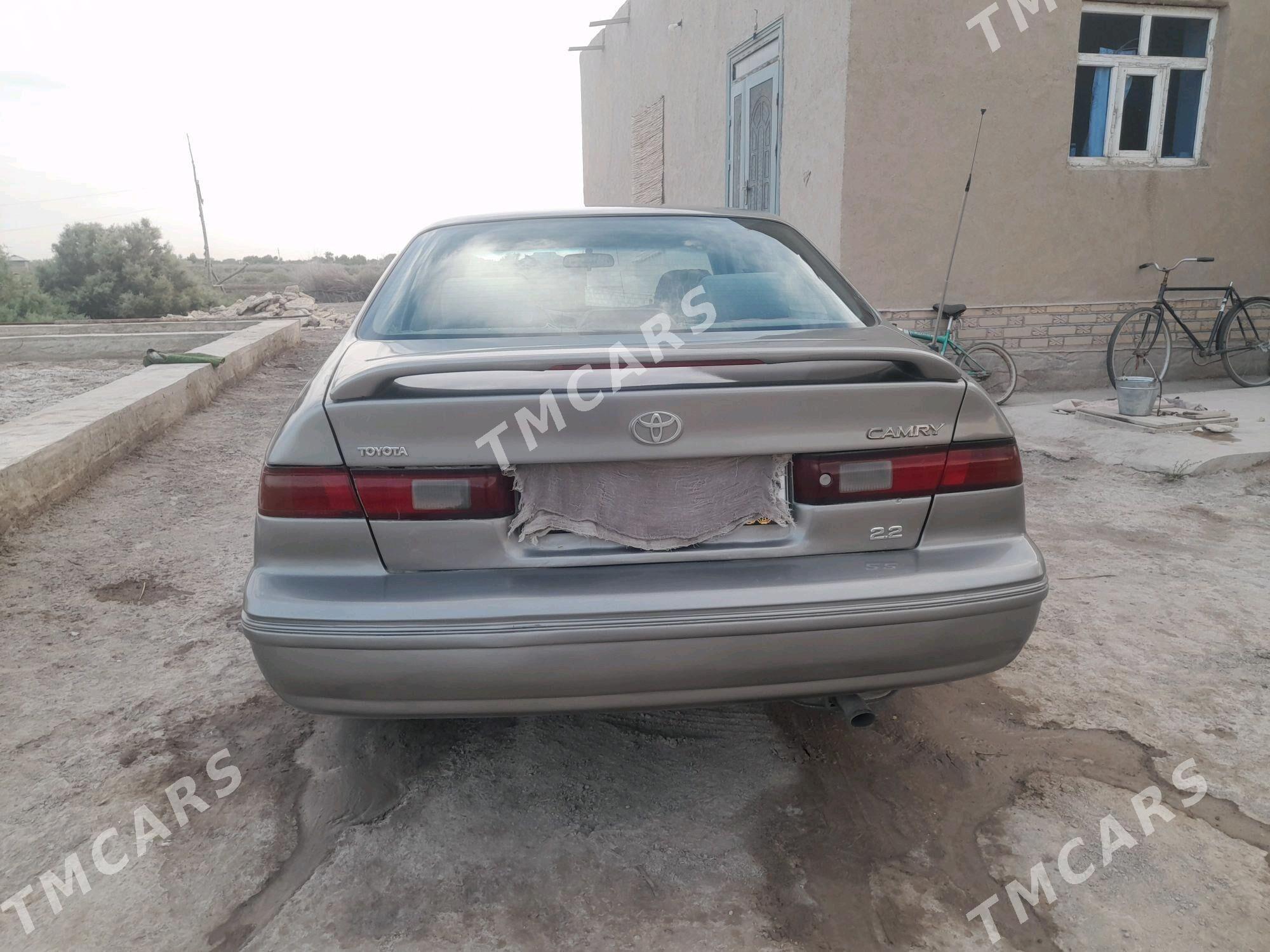 Toyota Camry 1997 - 130 000 TMT - етр. Туркменбаши - img 8