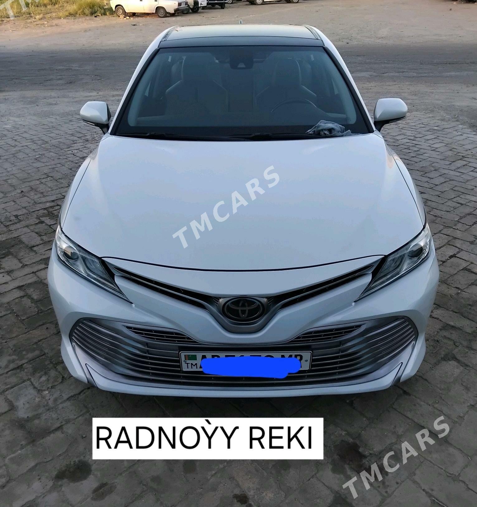 Toyota Camry 2020 - 400 000 TMT - Baýramaly - img 3