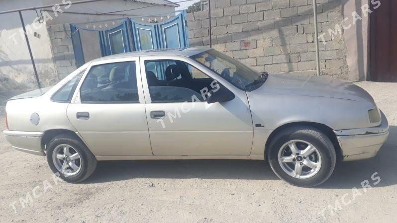 Opel Vectra 1991 - 28 000 TMT - Bäherden - img 3