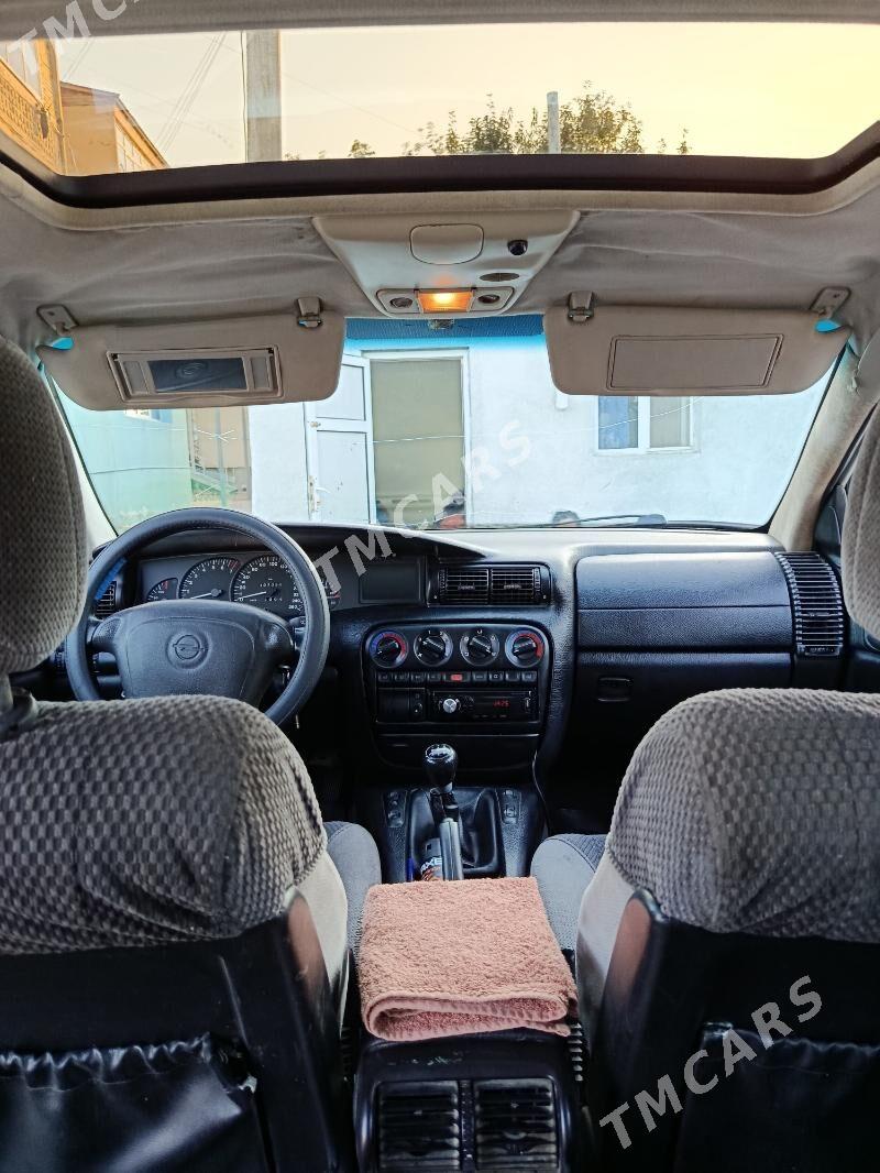 Opel Omega 1994 - 40 000 TMT - Türkmenbaşy - img 4