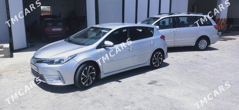 Toyota Corolla 2018 - 165 000 TMT - Мары - img 4