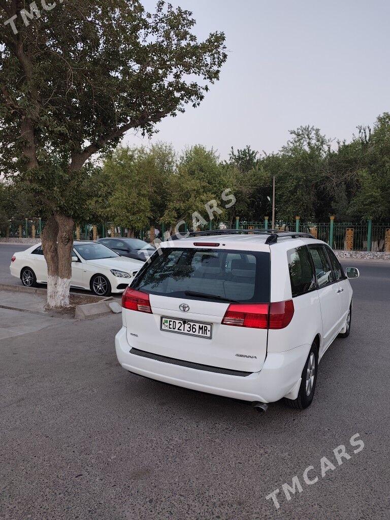 Toyota Sienna 2005 - 190 000 TMT - Мары - img 4