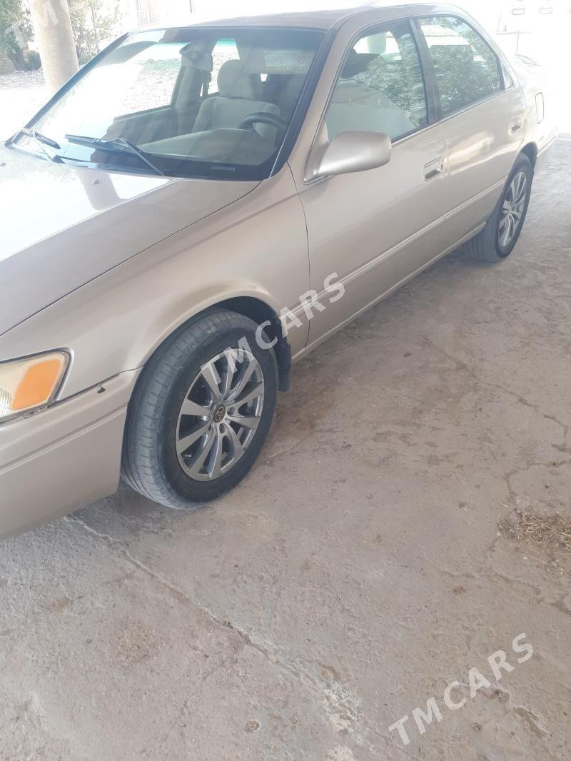 Toyota Camry 1999 - 110 000 TMT - Байрамали - img 4