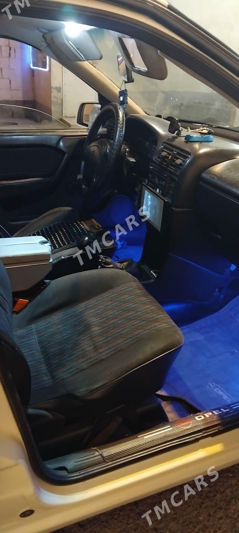Opel Vectra 1994 - 50 000 TMT - Кака - img 7