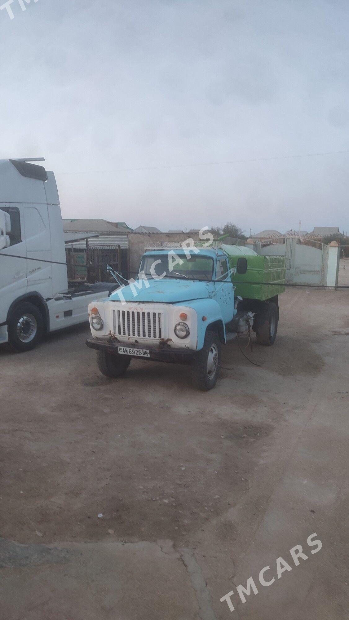 Zil 157 1997 - 30 000 TMT - Etrek - img 7