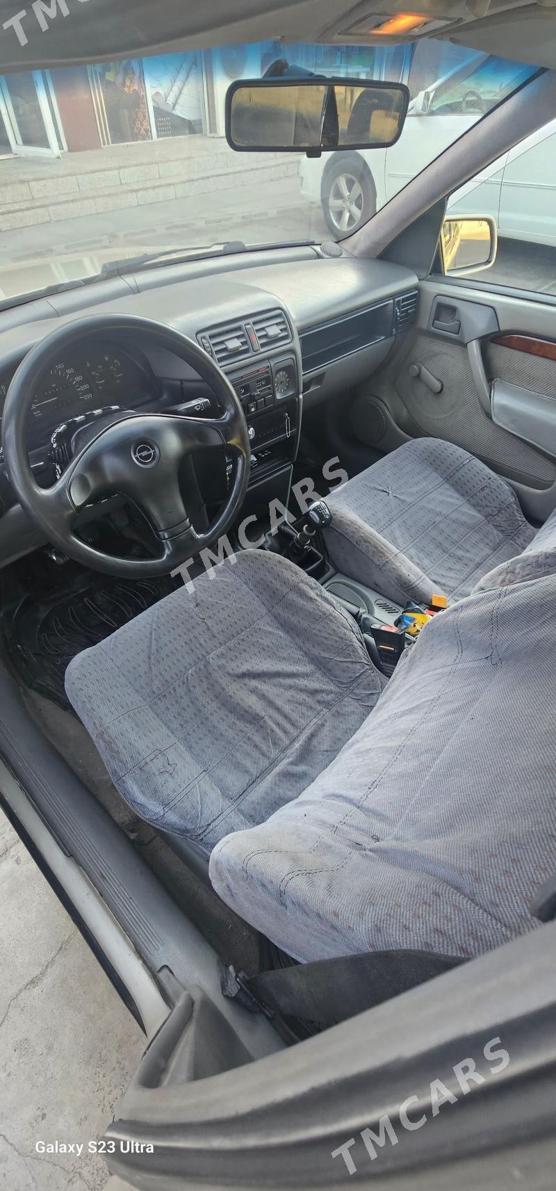 Opel Vectra 1992 - 38 000 TMT - Мары - img 3