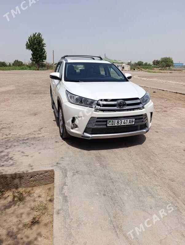 Toyota Highlander 2018 - 560 000 TMT - Sarahs - img 3