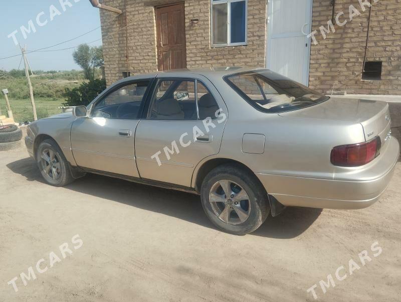 Toyota Camry 1994 - 65 000 TMT - Garabekewül - img 4