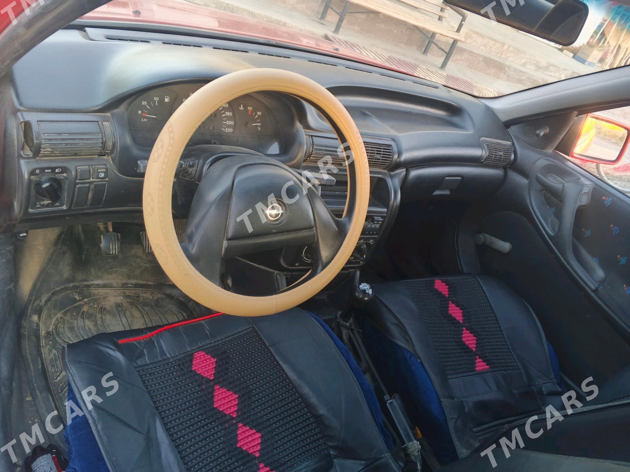 Opel Astra 1993 - 45 000 TMT - Мары - img 2